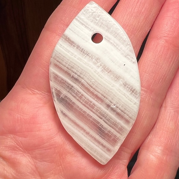 Natural Stone White Botswana Agate Pendant Striped Polished Boho Gem Crystal - Picture 7 of 11